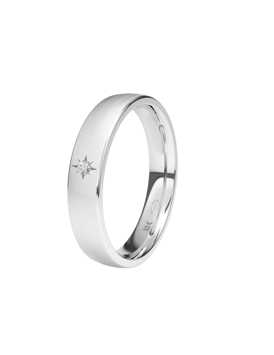 Alianza de oro blanco de 18kt con engaste en Estrella