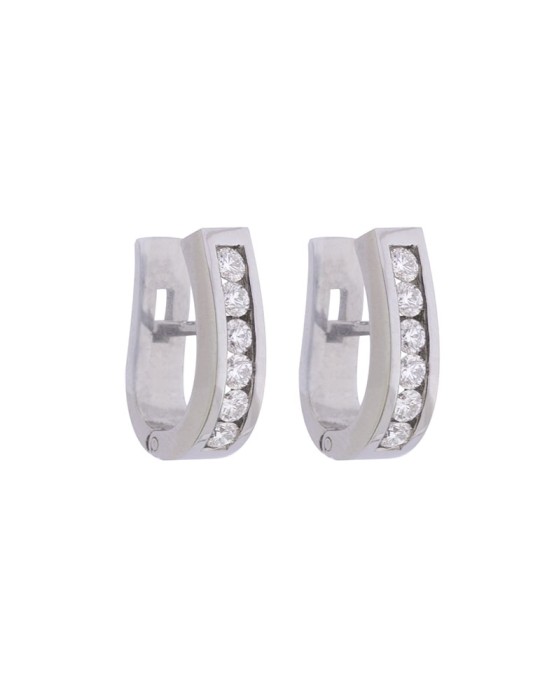 Pendientes de oro blanco 18K tipo media criolla con brillantes en carril de 0,82 ctes