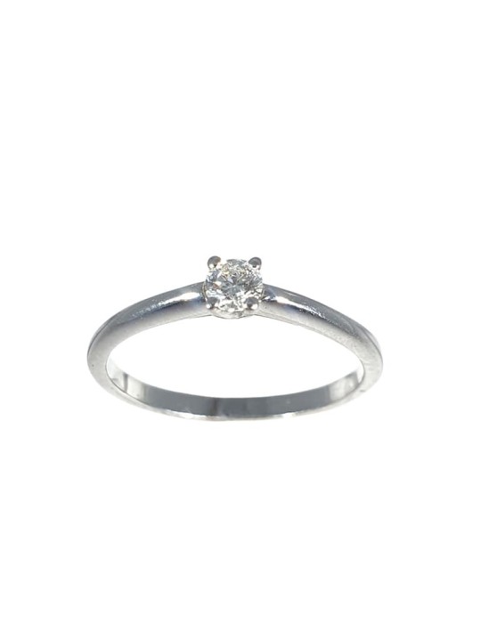 Solitario de oro blanco 18K con brillante de 0,15 ctes y brazo cuchillo