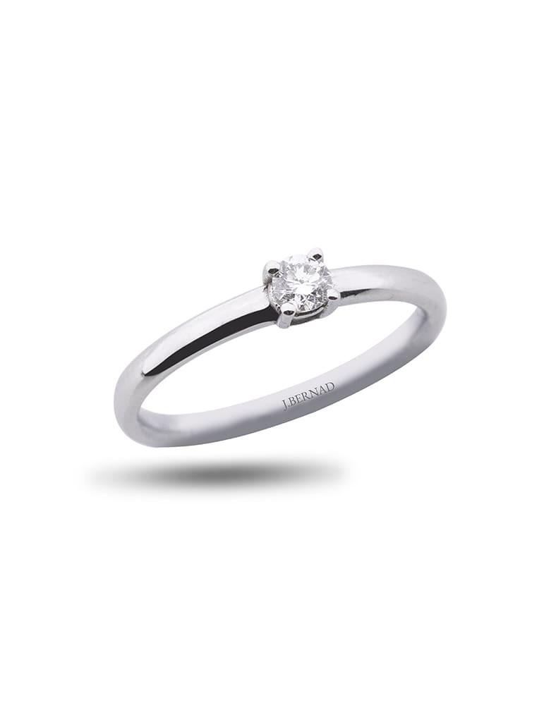 Solitario de oro blanco 18K con brillante de 0,14 ctes en garra