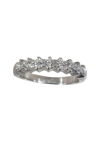 Solitario de oro blanco 18K con brillante de 0,25 ctes, brazo plano y garra en rombo