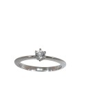 Solitario de oro blanco 18K con brillante de 0,15 ctes, brazo cuchillo y garra clásica de 6 patas