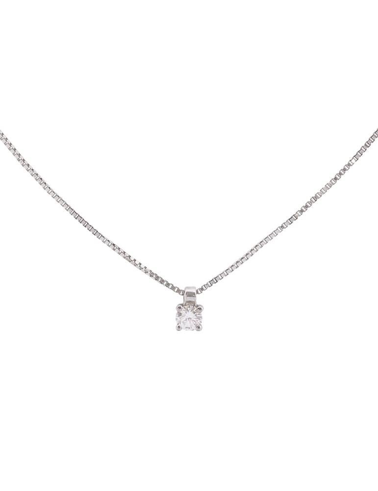 Colgante de oro blanco 18K con brillantes de 0,08 ctes en garra